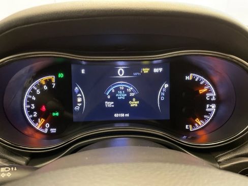 Used 2020 Jeep Grand Cherokee High Altitude AWD/4WD image 13