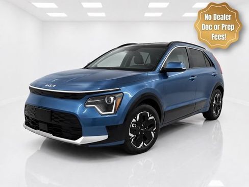 Used 2023 Kia Niro Wind w/ Wind Preserve Package FWD image 1