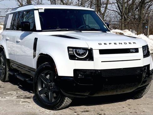 New 2026 Land Rover Defender 110 X-Dynamic SE image 2