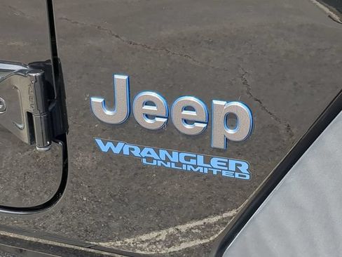 Used 2022 Jeep Wrangler Unlimited Rubicon 4xe w/ Steel Bumper Group AWD/4WD image 13