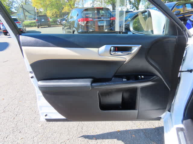 Used 2014 Lexus CT 200h FWD image 15