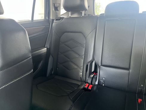 Used 2025 Volkswagen Atlas SE image 42