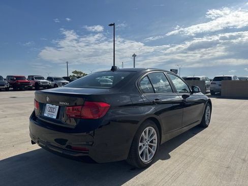 Used 2018 BMW 320i Sedan RWD image 3