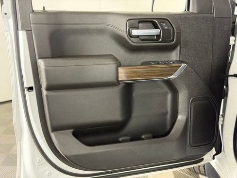 Used 2021 Chevrolet Silverado 1500 LT image 30