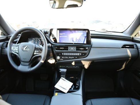 New 2025 Lexus ES 350 w/ Premium Package image 18
