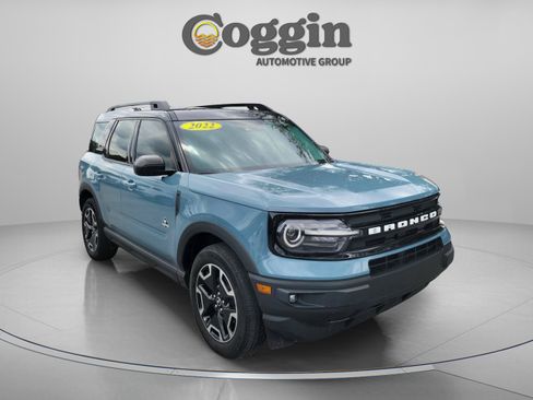 Used 2022 Ford Bronco Sport Outer Banks w/ Tech Package AWD/4WD image 4
