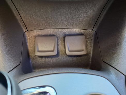 Used 2017 Chevrolet Cruze LS FWD image 17