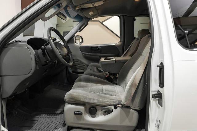 Used 2002 Ford F150 XLT RWD image 4