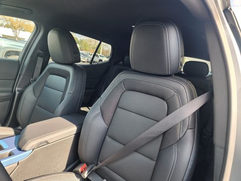 New 2026 Chevrolet Equinox EV LT image 21