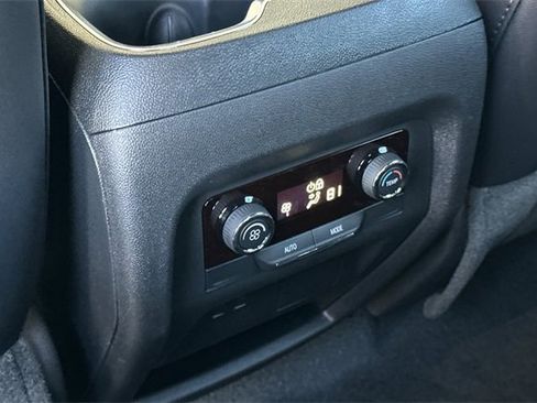 New 2026 Chevrolet Traverse Z71 image 17