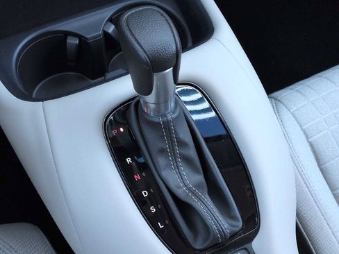 Certified 2024 Honda HR-V LX image 26