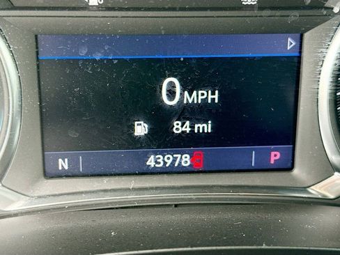 Used 2022 Chevrolet Traverse LT image 29