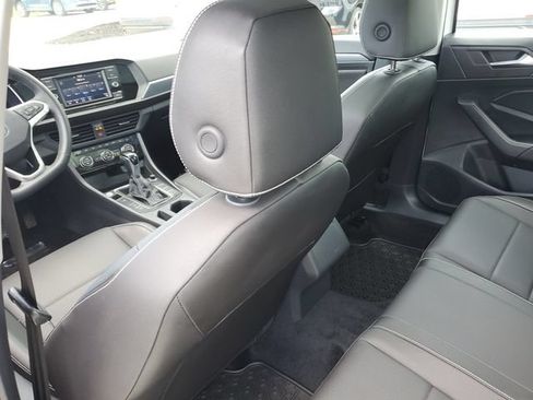 Certified 2024 Volkswagen Jetta SE w/ Panoramic Sunroof Package FWD image 14