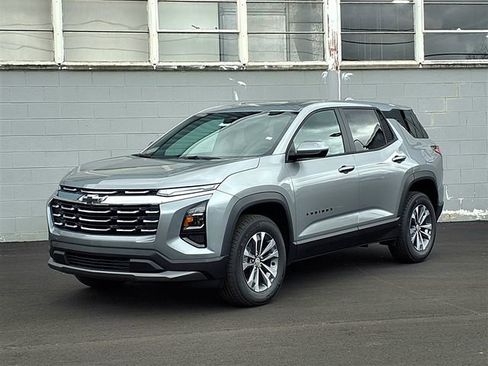 New 2026 Chevrolet Equinox LT w/ Convenience Package II image 1