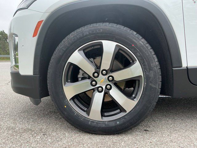 Used 2023 Chevrolet Traverse LT w/ LT Premium Package FWD image 14