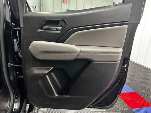 Used 2024 Chevrolet Colorado ZR2 w/ ZR2 Convenience Package III image 19