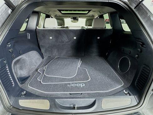 Used 2020 Jeep Grand Cherokee Summit image 27