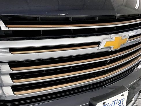 Used 2024 Chevrolet Tahoe High Country image 29