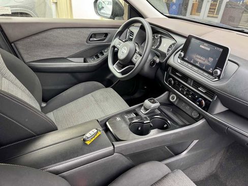 Used 2021 Nissan Rogue S image 13