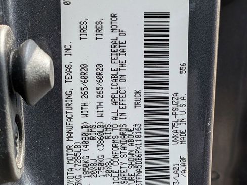 Used 2023 Toyota Tundra Platinum AWD/4WD image 32