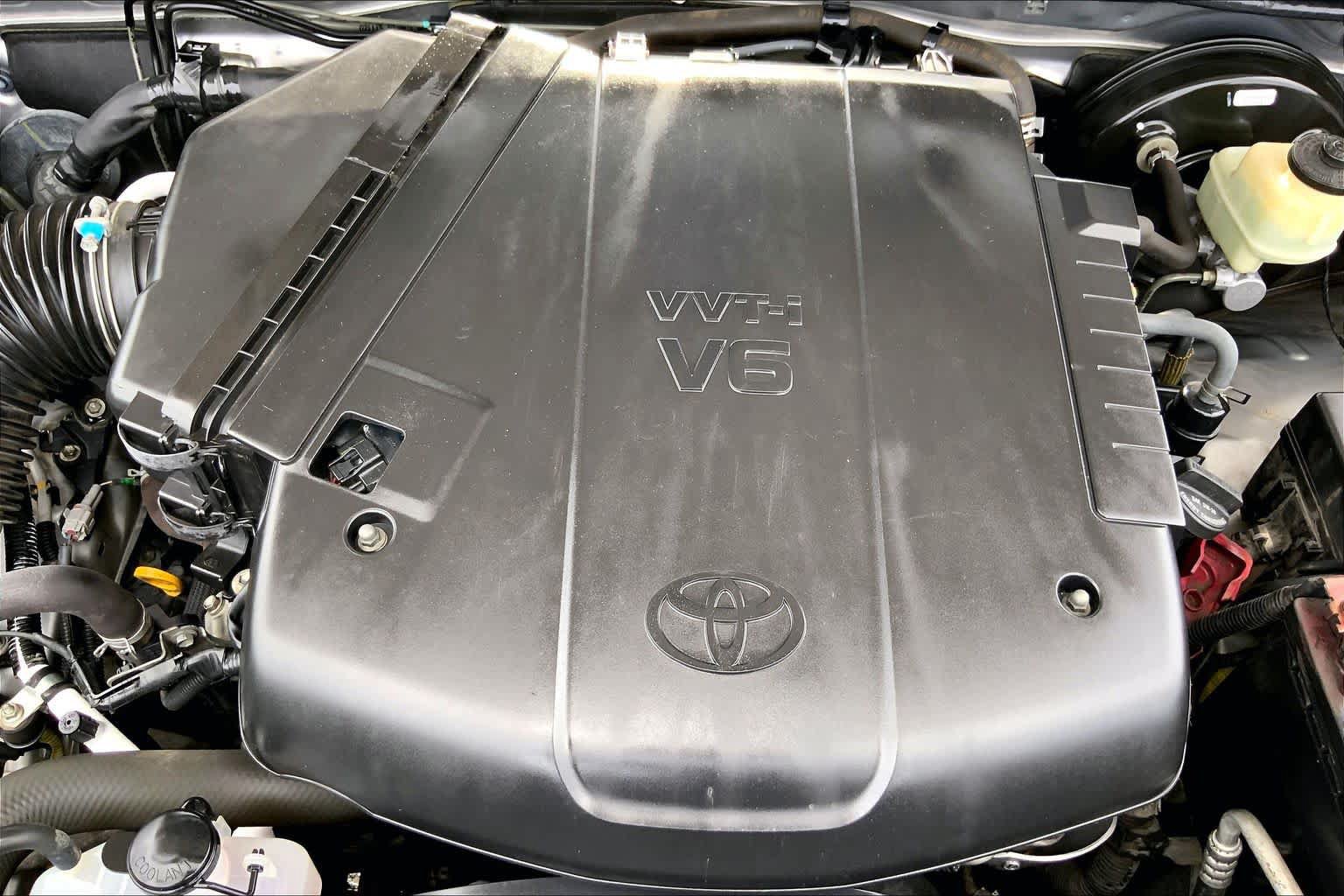 Used 2015 Toyota Tacoma PreRunner w/ SR5 Package RWD image 32
