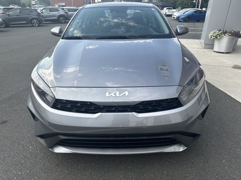 Used 2024 Kia Forte LXS w/ LXS Technology Package FWD image 3