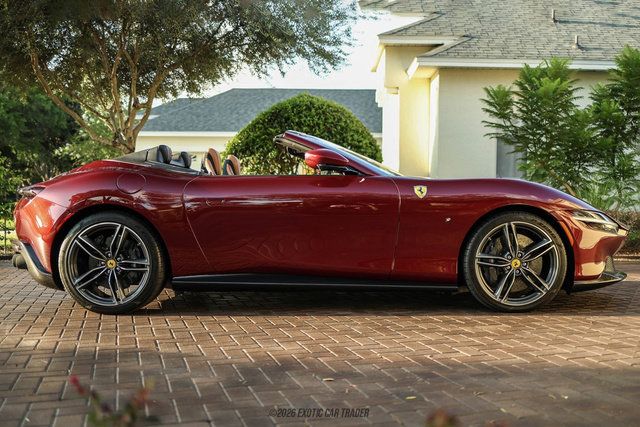 Used 2025 Ferrari Roma Spider RWD image 9