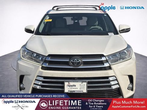 Used 2018 Toyota Highlander Limited Platinum AWD/4WD image 2