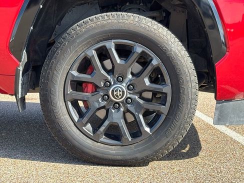 Certified 2024 Toyota Sequoia Platinum image 9