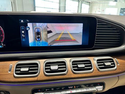 Certified 2025 Mercedes-Benz GLE 450 4MATIC image 10