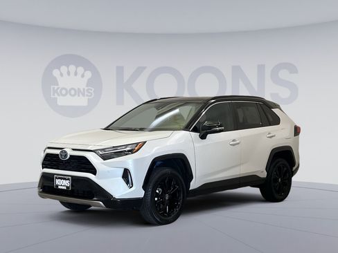 Used 2024 Toyota RAV4 XSE w/ Advanced Technology Package AWD/4WD image 4