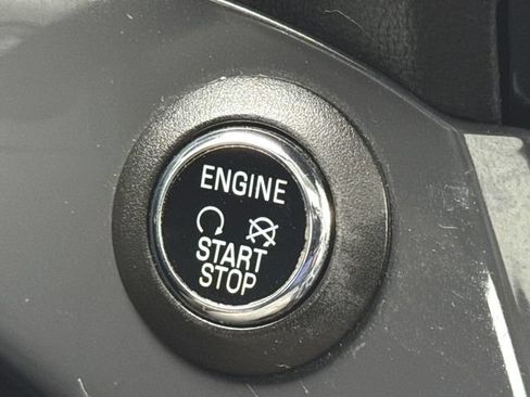Used 2013 Ford Escape Titanium w/ Parking Technology Pkg AWD/4WD image 17