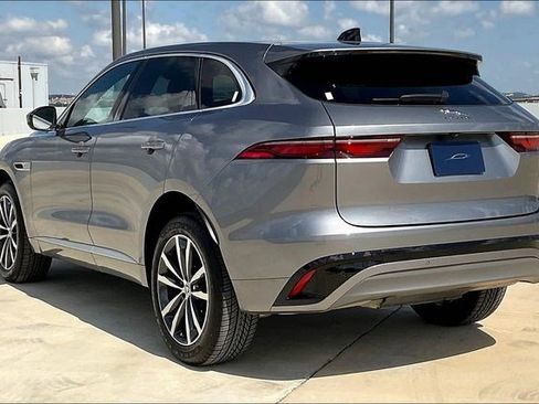 Used 2025 Jaguar F-PACE R-Dynamic S image 15