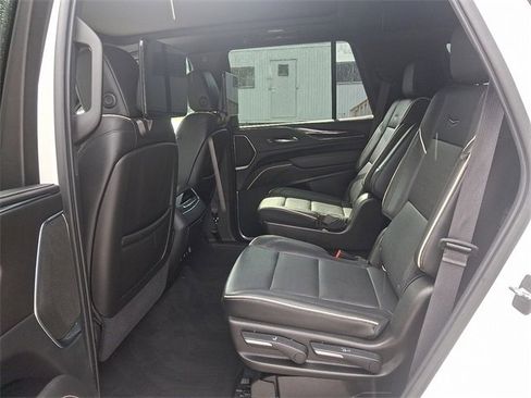 Used 2021 Cadillac Escalade Sport w/ LPO, Illumination Package image 10