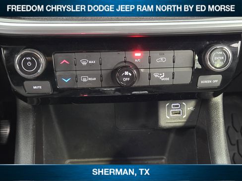 Used 2025 Jeep Compass Sport AWD/4WD image 13
