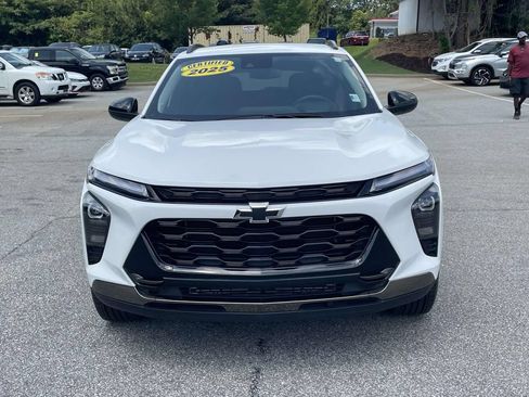Used 2025 Chevrolet Trax ACTIV w/ Driver Confidence Package FWD image 2