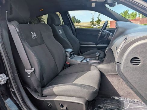 Used 2018 Dodge Charger R/T Scat Pack w/ Beats Audio Group RWD image 22