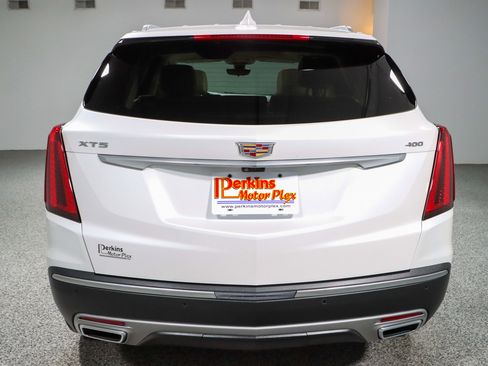 Used 2023 Cadillac XT5 Premium Luxury w/ Technology Package FWD image 8