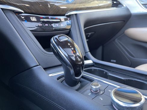 Used 2020 Cadillac XT6 Sport w/ Platinum Package AWD/4WD image 34