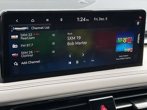 Used 2025 Genesis G70 2.5T image 30