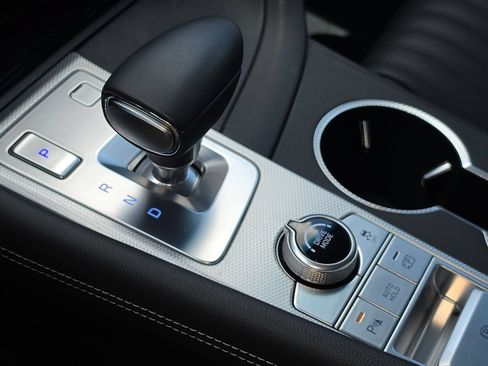 Certified 2026 Genesis G70 2.5T Prestige RWD image 20