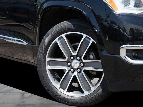 Used 2017 GMC Acadia Denali w/ Technology Package AWD/4WD image 3
