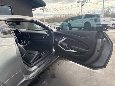 Used 2021 Chevrolet Camaro LT image 11