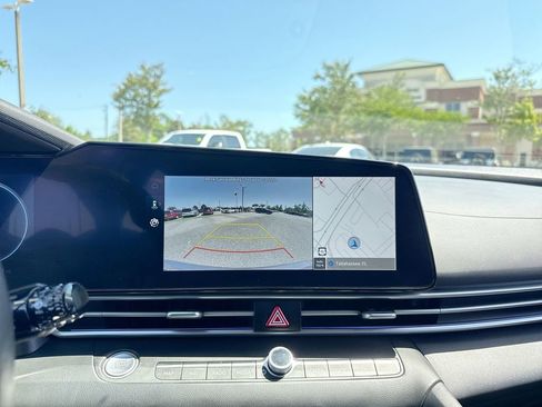 Used 2024 Hyundai Elantra SEL w/ Convenience Package image 20