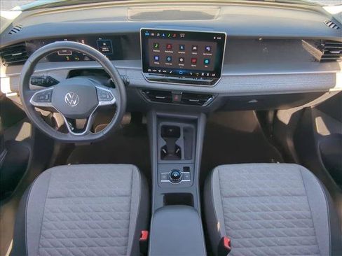 Used 2025 Volkswagen Tiguan S FWD image 17