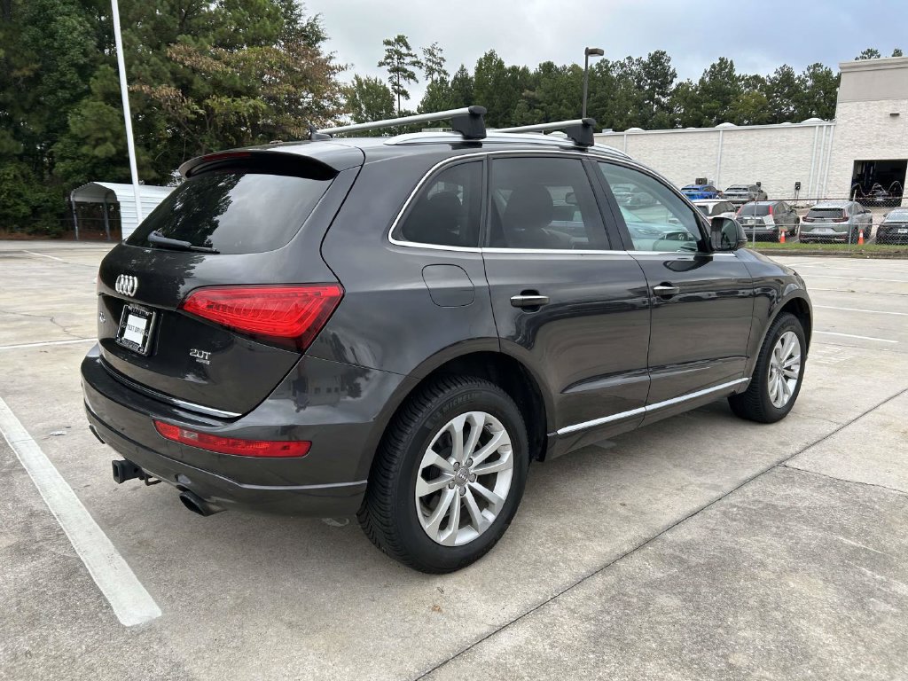 Used 2015 Audi Q5 2.0T Premium Plus w/ Technology Package AWD/4WD image 2