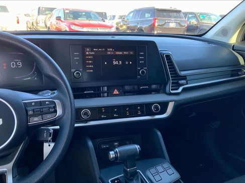 Certified 2023 Kia Sportage LX image 6