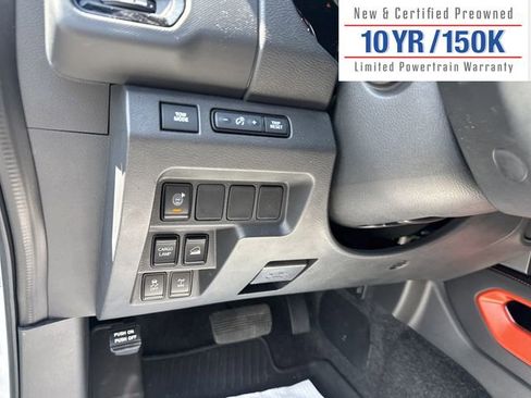 Used 2023 Nissan Frontier PRO-4X w/ Technology Package image 18