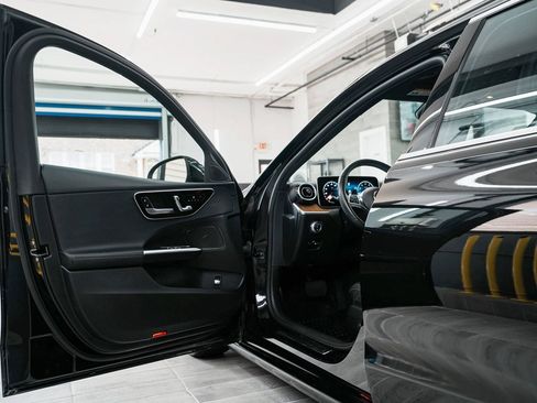 Used 2022 Mercedes-Benz C 300 4MATIC Sedan image 10