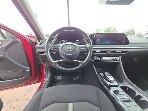 Used 2023 Hyundai Sonata SEL w/ Convenience Package FWD image 12
